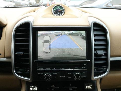Used 2012 Porsche Cayenne image 18