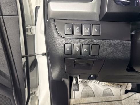 Used 2018 Toyota Highlander Limited Platinum image 36