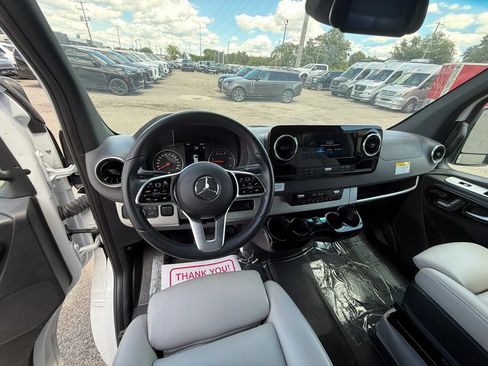 Used 2022 Mercedes-Benz Sprinter 3500 w/ Parking Package image 19