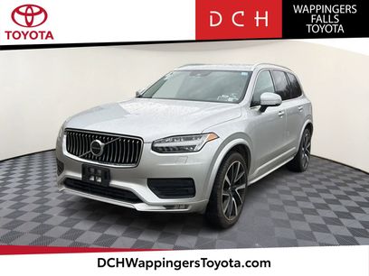 Used 2022 Volvo XC90 T6 Momentum w/ Climate Package