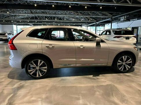 Used 2023 Volvo XC60 B5 Plus w/ Protection Package Premier FWD image 6