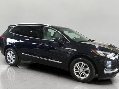 Used 2020 Buick Enclave Essence w/ Sound and Sites Package AWD/4WD image 1