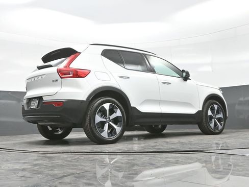Certified 2026 Volvo XC40 B5 Plus w/ Protection Package Premier AWD/4WD image 21