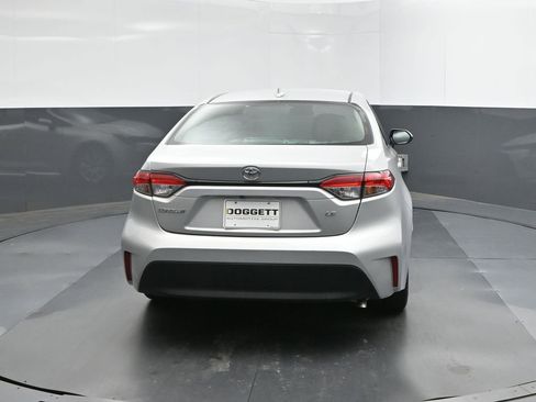 Used 2024 Toyota Corolla LE FWD image 5