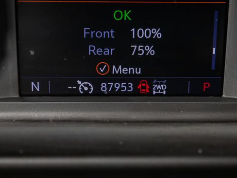 Used 2021 Chevrolet Suburban LT AWD/4WD image 17