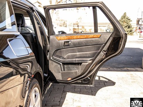 Used 2014 Mercedes-Benz E 350 4MATIC Wagon image 42