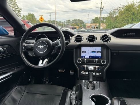 Used 2020 Ford Mustang Premium image 22