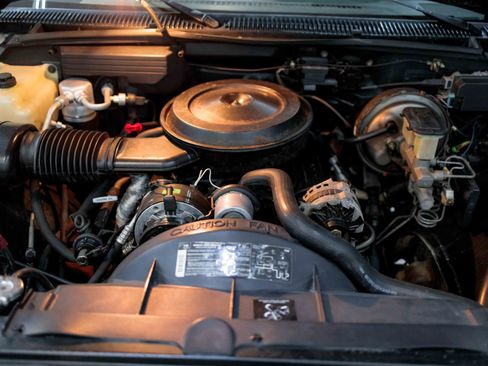 Used 1988 Chevrolet Silverado 1500 4x4 Regular Cab image 63