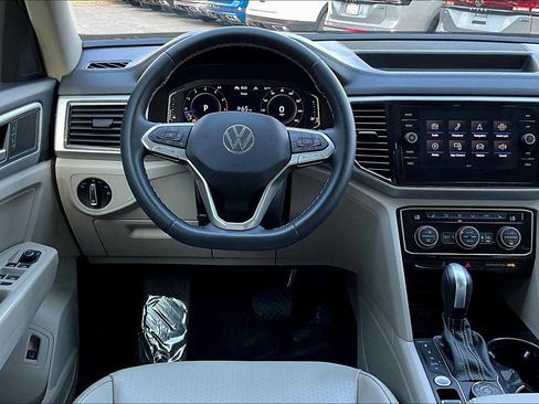 Used 2022 Volkswagen Atlas SEL image 5