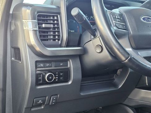 Used 2023 Ford F250 Lariat w/ Chrome Package image 19