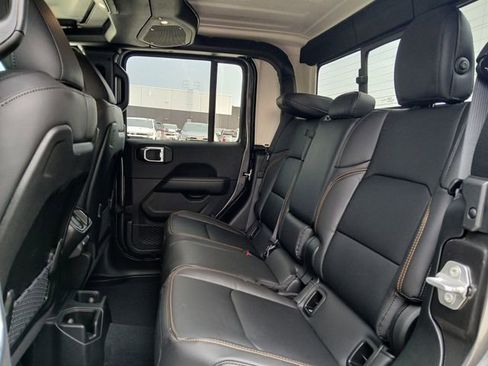 New 2026 Jeep Gladiator Sport AWD/4WD image 12