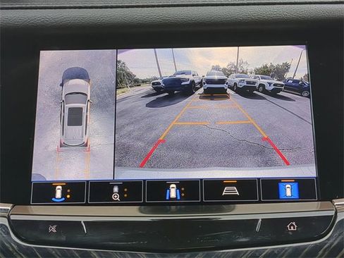 Used 2025 Cadillac XT6 Premium Luxury w/ Technology Package image 27