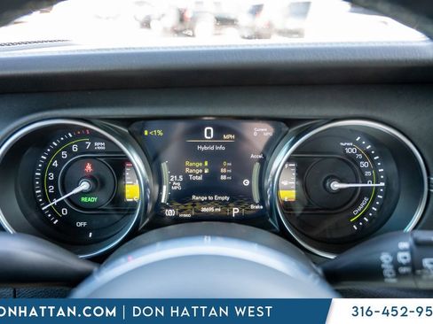 Used 2022 Jeep Wrangler Unlimited Sahara w/ Cold Weather Group image 7