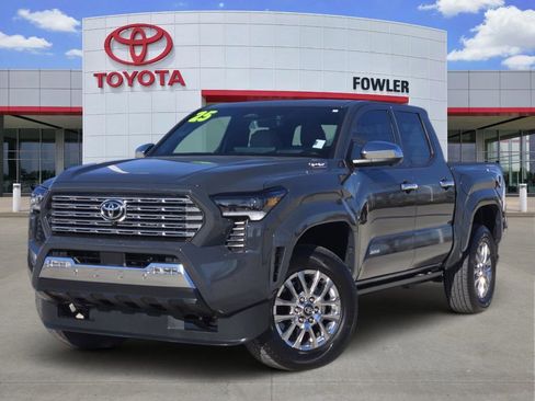 Certified 2025 Toyota Tacoma Limited image 1