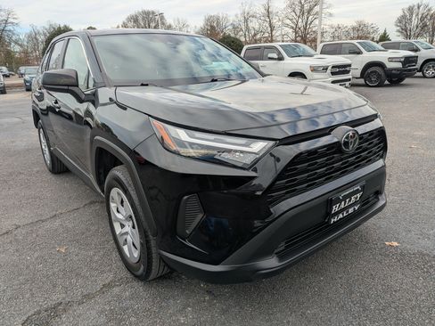 Used 2025 Toyota RAV4 LE image 2