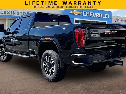 Used 2021 GMC Sierra 2500 AT4 w/ AT4 Premium Plus Package AWD/4WD image 3