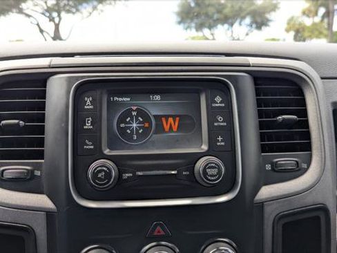 Used 2017 RAM 2500 Tradesman w/ Chrome Appearance Group image 19