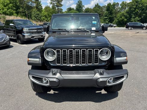Used 2024 Jeep Wrangler Unlimited Sahara w/ Technology Group AWD/4WD image 2