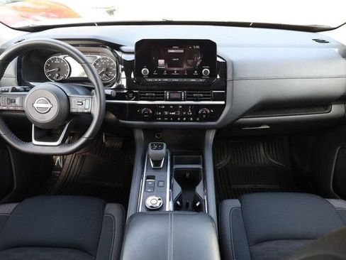 Certified 2025 Nissan Pathfinder SV AWD/4WD image 24