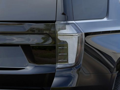 New 2026 Chevrolet Tahoe High Country AWD/4WD image 11