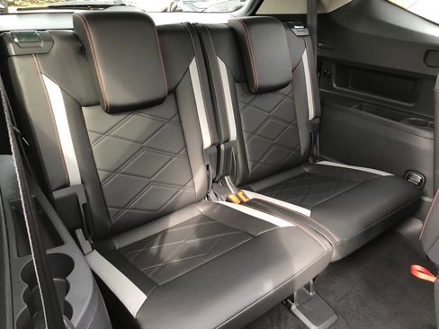 New 2026 Volkswagen Atlas Peak Edition AWD/4WD image 37