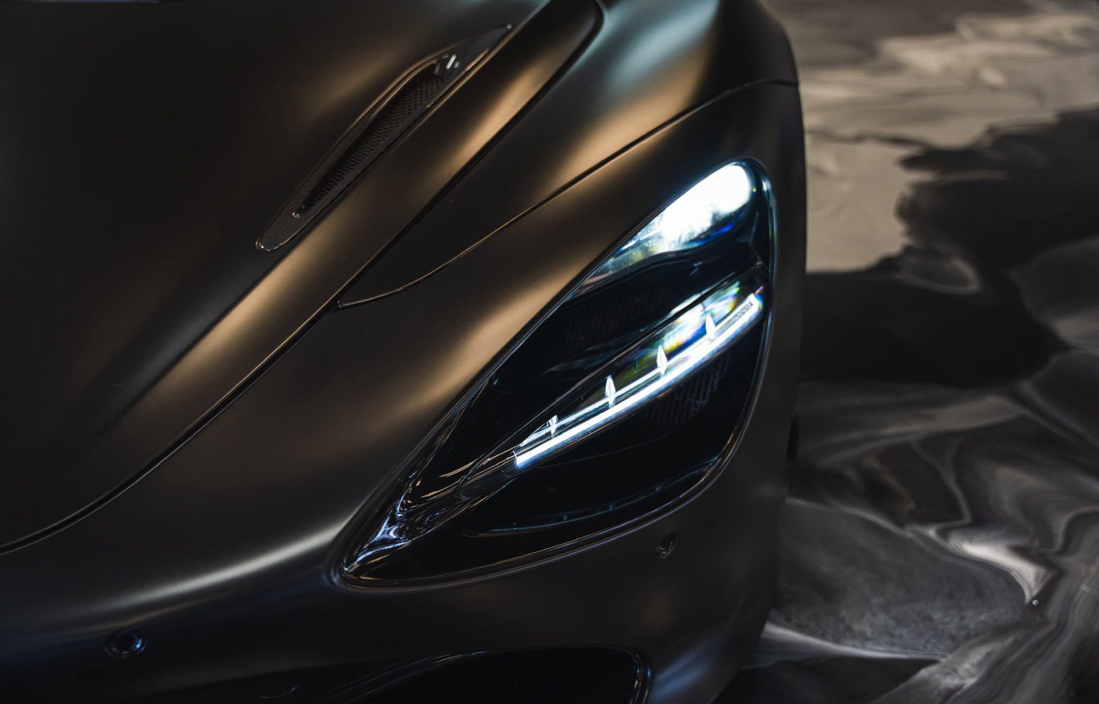 Used 2020 McLaren 720S Performance RWD image 6