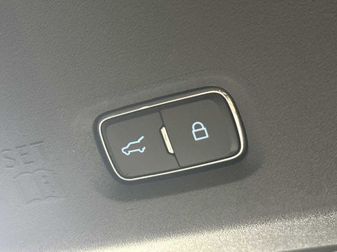 Used 2026 Ford Expedition Max Platinum w/ Stealth Performance Package image 22