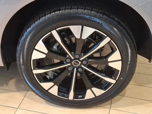 Certified 2026 Volvo XC60 B5 Plus w/ Protection Package Premier AWD/4WD image 5