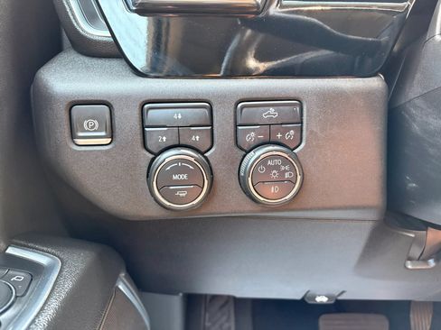Used 2024 Chevrolet Silverado 2500 LT AWD/4WD image 29