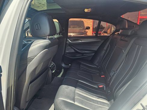 Used 2018 BMW 530e w/ Premium Package 2 RWD image 17