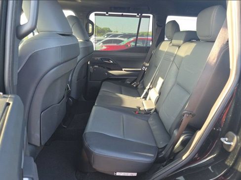 Used 2025 Lexus GX 550 w/ Cold Area Package AWD/4WD image 2