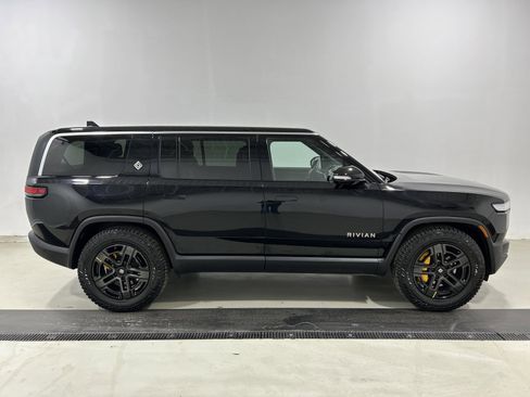 Used 2022 Rivian R1S Launch Edition image 6