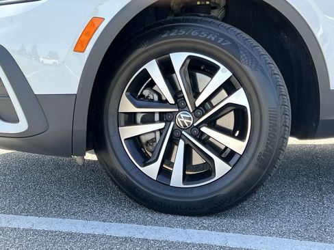 Certified 2024 Volkswagen Tiguan S image 10
