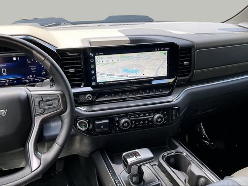 Used 2022 Chevrolet Silverado 1500 ZR2 w/ Technology Package AWD/4WD image 7