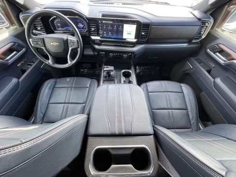 Used 2024 Chevrolet Silverado 1500 High Country w/ High Country Premium Package image 10