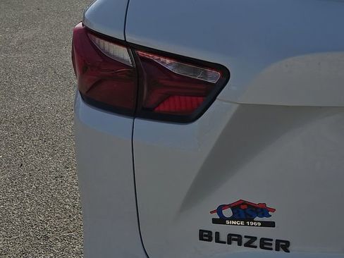 Used 2022 Chevrolet Blazer RS w/ Enhanced Convenience Package FWD image 9