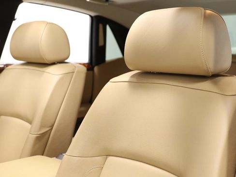 Used 2010 Rolls-Royce Ghost RWD image 17