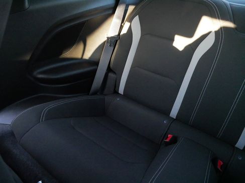 Used 2021 Chevrolet Camaro LT w/ Technology Package image 12