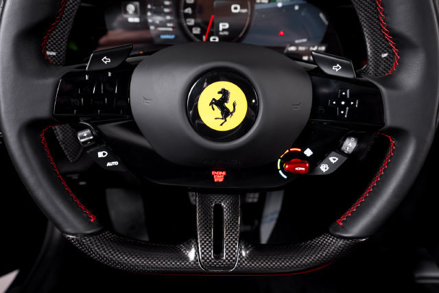 Certified 2025 Ferrari Roma Spider RWD image 40