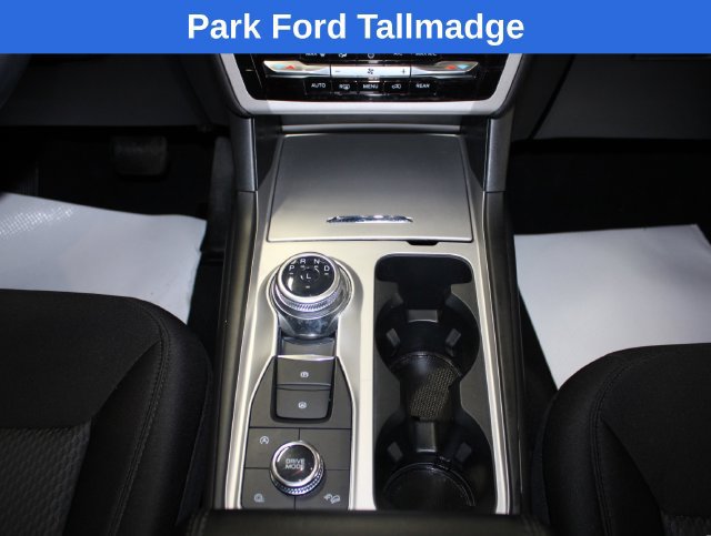 Used 2023 Ford Explorer XLT AWD/4WD image 18