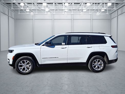 Used 2022 Jeep Grand Cherokee L Limited w/ Luxury Tech Group II image 2