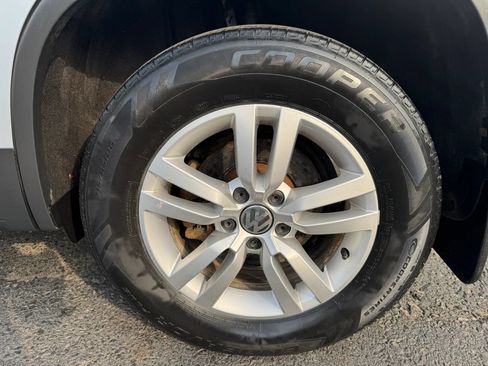 Used 2017 Volkswagen Tiguan S AWD/4WD image 11