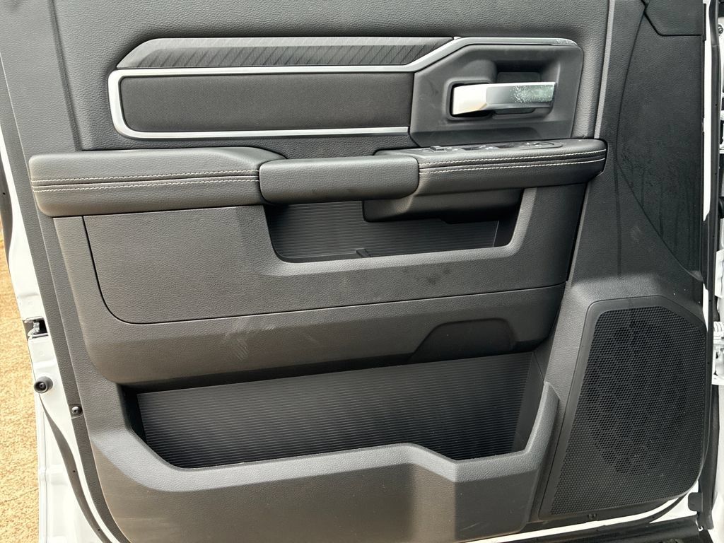 New 2026 RAM 4500 4x4 Crew Cab DRW image 11