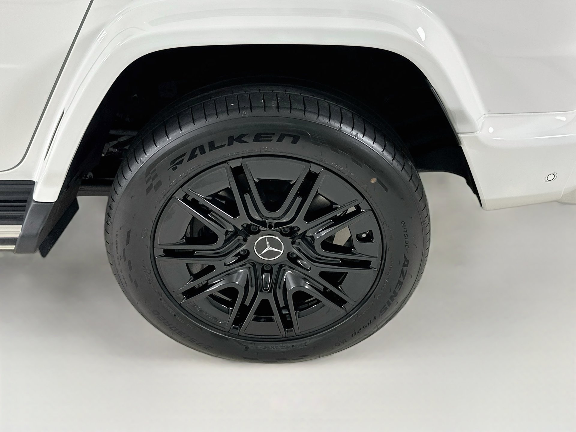 New 2027 Mercedes-Benz G 580 e image 34