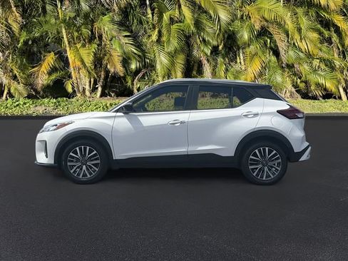Used 2023 Nissan Kicks SV FWD image 8