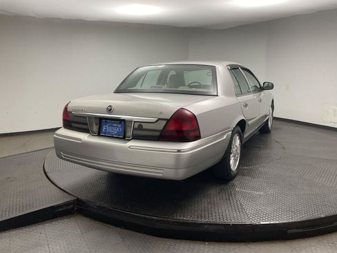 Used 2010 Mercury Grand Marquis LS RWD image 7