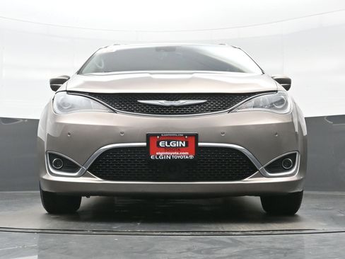Used 2018 Chrysler Pacifica Touring-L Plus w/ Advanced Safetytec Group FWD image 28