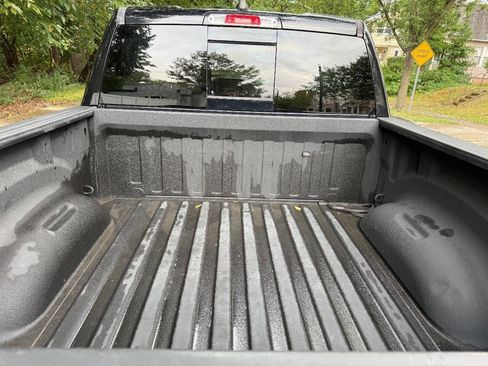 Used 2019 RAM 1500 Sport w/ Level 2 Equipment Group image 9