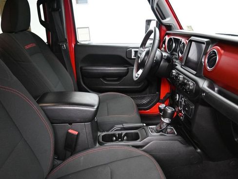 Used 2023 Jeep Gladiator Rubicon AWD/4WD image 16