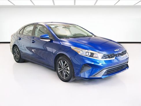 Used 2024 Kia Forte LXS FWD image 3